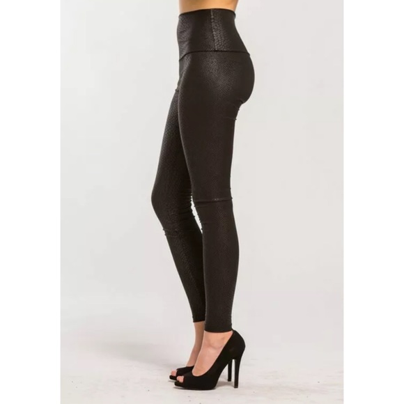 SOLD OUT - Picture 7 of 9